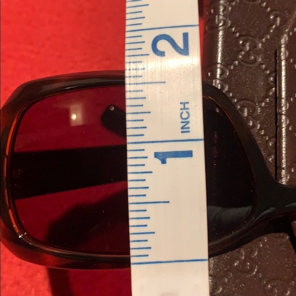 Gucci Sunglasses - Picture 7 of 8
